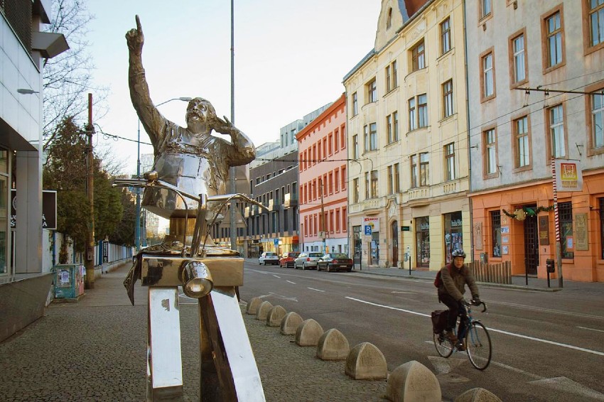 Julius Satinsky_Dunajska ulica_bratislavaregion.sk