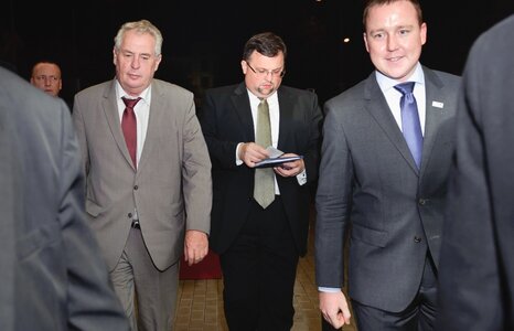 PREZIDENT MILOŠ ZEMAN PŘESPAL V HOTELU CLARION