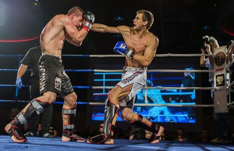 OLOMOUCKÝ CLARION HOSTIL NOC BOJOVNÍKŮ