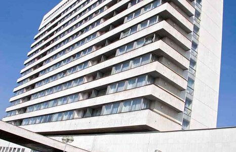 POLITICKE SPICKY JEDNALY V HOTELU CERNIGOV