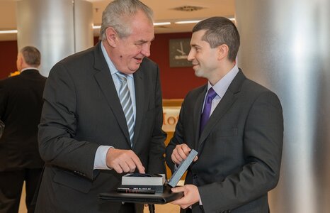 PREZIDENT BYDLEL OPĚT V CLARIONU, TENTOKRÁT JEJ PŘIVÍTAL CLARION CONGRESS HOTEL OLOMOUC