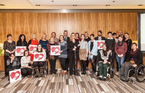 Ve vysočanském Clarionu byly předány šeky projektu Srdcerváči 2015