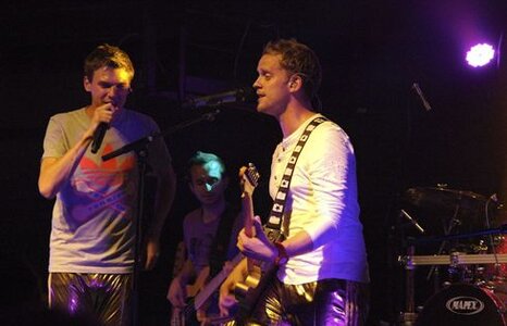 VOJTA DYK S KAPELOU NIGHTWORK PŘEVÁLCOVALI ARTIGY