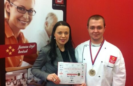 PAVEL ŠVESTKA Z CLARION HOTELU ŠPINDLERŮV MLÝN ZÍSKAL ZLATO NA DANUBIUS GASTRO